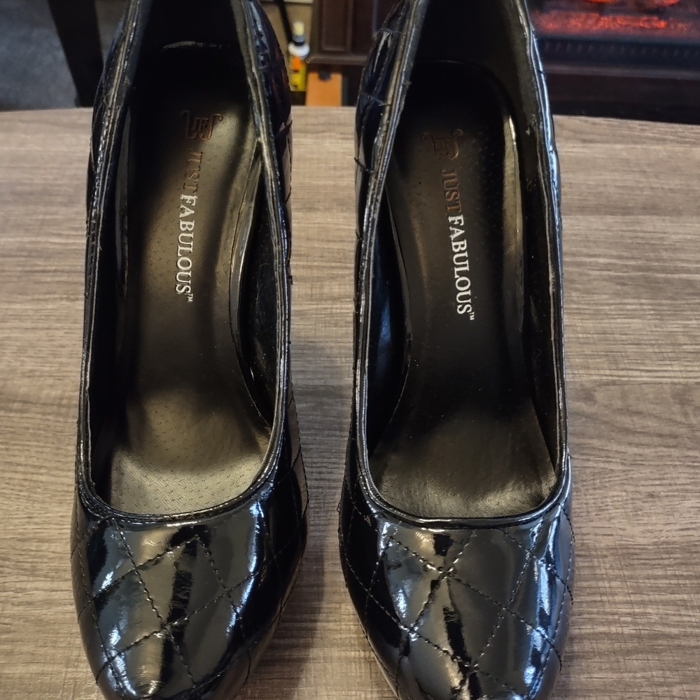 JustFab Black Quilted Patent Leather Heels, Size 7